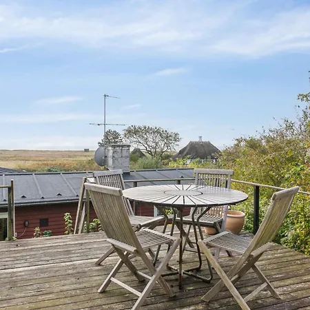 Cozy Summer House With View To The And Nature Holiday home