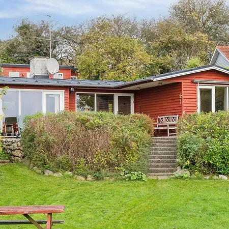 Cozy Summer House With View To The And Nature Holiday home