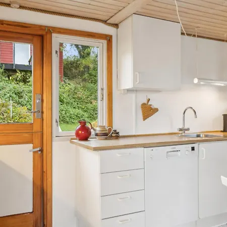 Cozy Summer House With View To The And Nature Holiday home