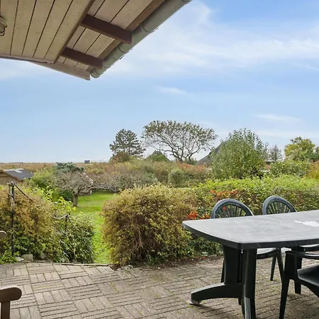 Cozy Summer House With View To The And Nature Σπίτι διακοπών *