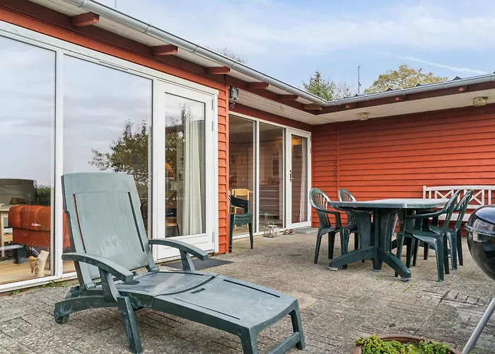 度假居 Cozy Summer House With View To The And Nature